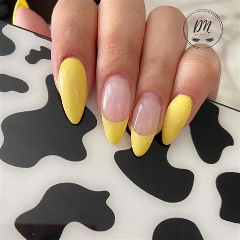 Top 30 Amazing Almond Nail Design Ideas Short And Long Yellow Nails Design Yellow Nails