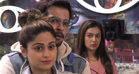 Bigg Boss OTT Written Update August 31 2021 Divya Flirts With Raqesh