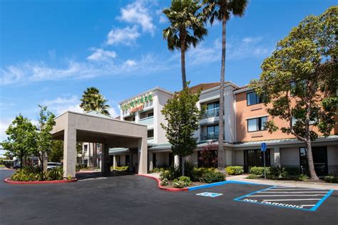 Courtyard by Marriott Oakland Airport, Oakland: $103 Room Prices ...