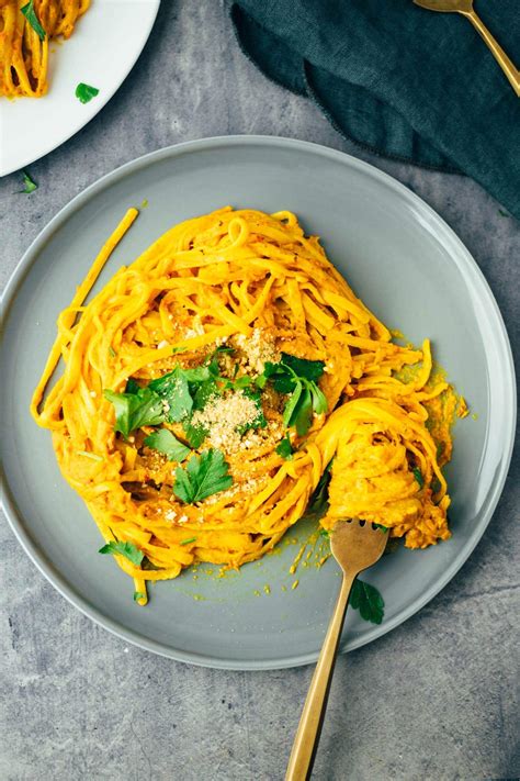 Vegan Pasta With Paprika Nut Sauce VEGANE VIBES