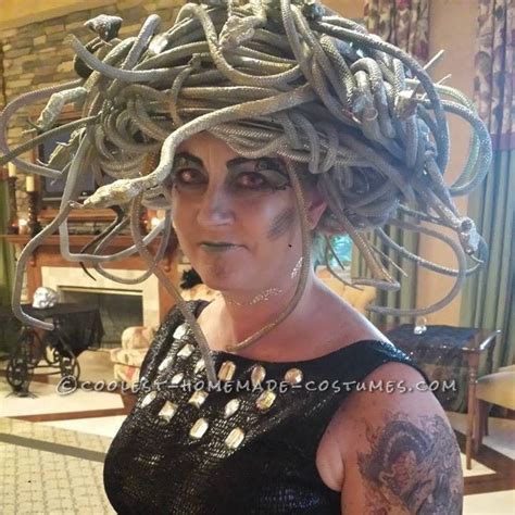 Cool Homemade Medusa Costume With Head Full Of Snakes Medusa Costume