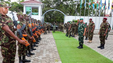 Le chef détat major général des FARDC en visite dinspection dans la