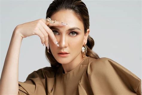 Bikin Para Wanita Menjerit Histeris Dua Kakak Luna Maya Ternyata Bikin