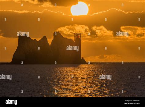 The needles isle of wight sunset hi-res stock photography and images ...