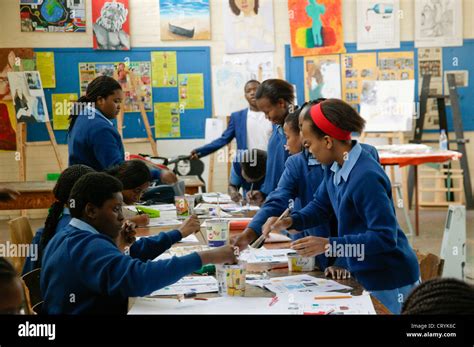 High School Learners At An Art Class Lowveld High Stock Photo Alamy