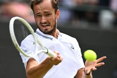 Medvedev Ke Suku Akhir Pertama Wimbledon Selepas Lehecka Berhenti