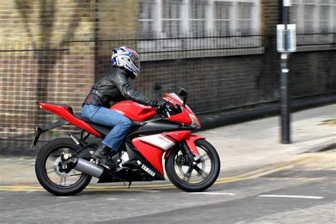 First Ride Yamaha Yzf R From A Female Perspective Visordown