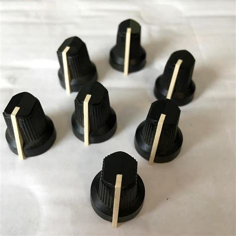 Fender D Shaft Push On Combo Amplifier Knobs Set Of Reverb