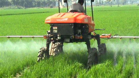 Shaktiman Protektor Self Propelled High Clearance Boom Sprayer Youtube