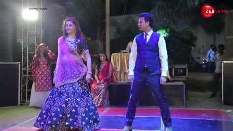 Husband Wife Dance In Wedding Look Beautiful Together Husband Wife