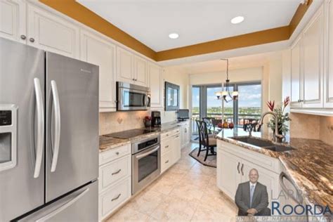 Bay Shore Place 802 Larry Roorda Realtor