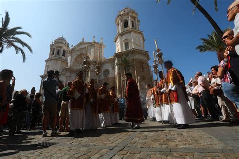 C Diz Celebra Su Corpus Christi