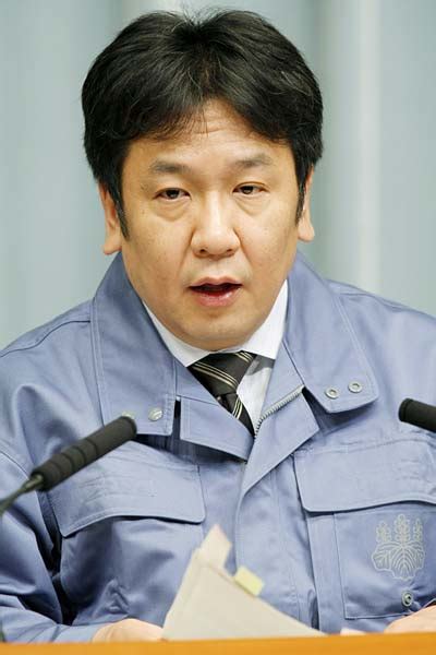 記者会見する枝野幸男官房長：福島原発事故全記録～発生から廃炉へ～ 写真特集：時事ドットコム