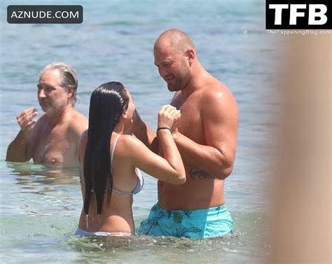 Olympia Valance Sexy Seen Flaunting Her Hot Bikini Body At The Beach In Mykonos Aznude