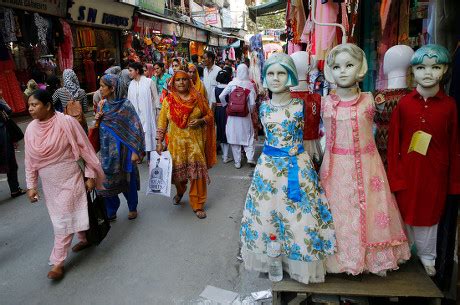 Muslims Prepare For Eid Al Adha In Srinagar India 20 Aug 2018 Stock