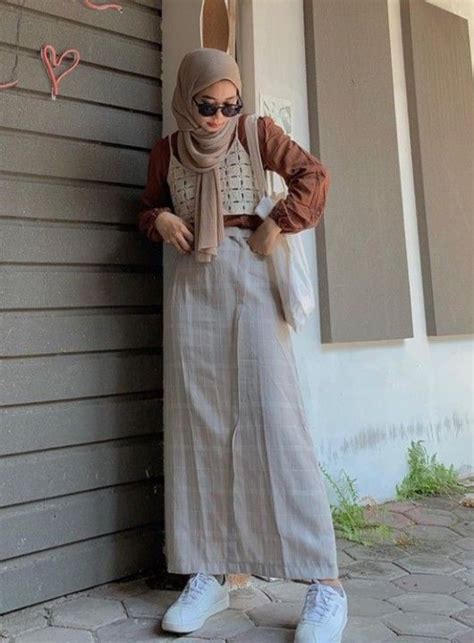 9 Outfit Kampus Stylish Namun Sopan Jadi Inspirasi Kaum Millenial 😍 Ootd Hijab Ootd Hijab