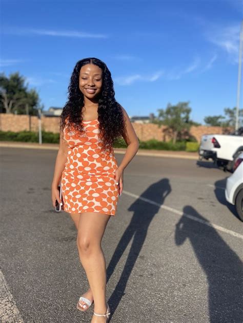 Pin By Enoque Mango On Minhas Senas Elegant Summer Outfits Hot Weather Outfits Summer