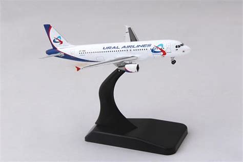 Модель самолета Apollo/Witty Wings A13138 Airbus A320 Уральские ...