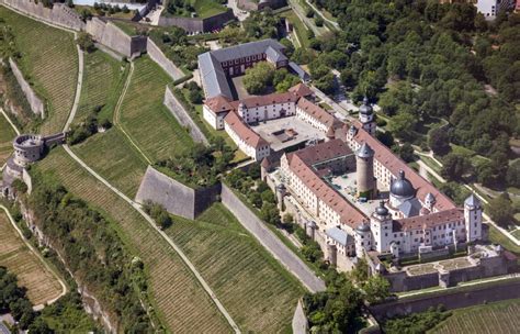 Luftaufnahme W Rzburg Festung Marienberg Ber Dem Main In W Rzburg Im