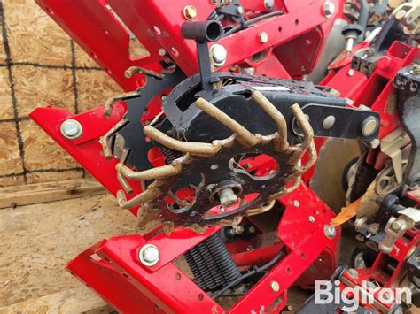 White 8800 Row Units Bigiron Auctions