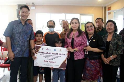 Lansia Anak Terlantar Dan Anak Kedisabilitasan Denpasar Terima Bantuan