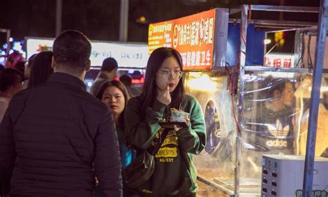 南昌紫荆夜市，为了尝遍这里的美食，有人曾耗费了整个青春紫荆夜市美食新浪新闻