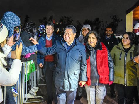 La Navidad llegó a Hidalgo con el encendido del árbol en la Plaza