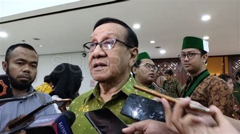 Ini Sosok Akbar Tanjung Senior Partai Golkar Yang Pernah Terlibat