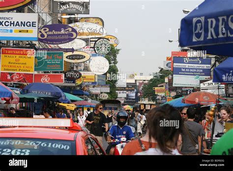 Bangkok Road Signs Hi Res Stock Photography And Images Alamy