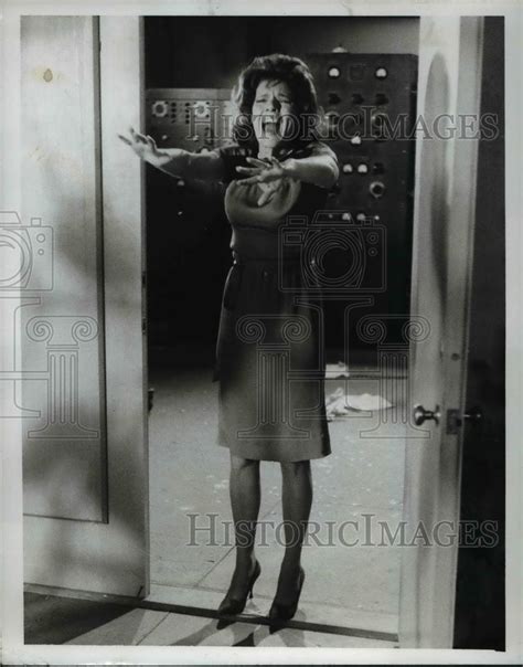 Movie And Tv Press Photos Outer Limits The