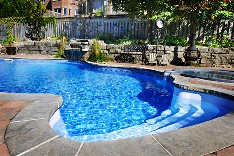 Saltwater Pools Vs Chlorine Pools Pros And Cons Home Fixated