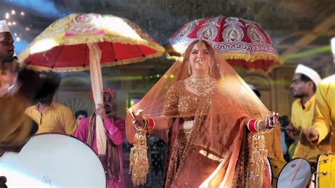 Most Beautiful Bride And Groom Entry Style And Trendz Doliwala Events And Wedding Youtube