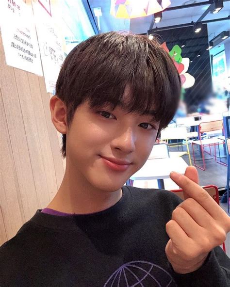 Kim Minkyu 김민규 On Instagram ☺️🖤 Kimminkyu 김민규 Kim Min Kyu Kim Tae Yeon Mingyu Kpop Idol