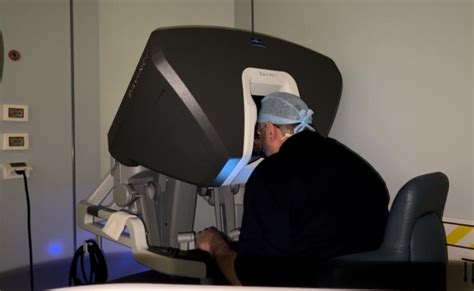 Chirurgia Oncologica E Robot In Tre Mesi 17 Interventi Nelle Sale