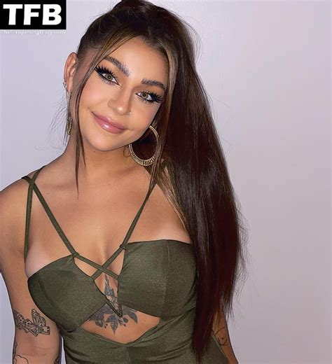 Andrea Russett Sexy Topless 28 Pics Everydaycum💦 And The Fappening ️