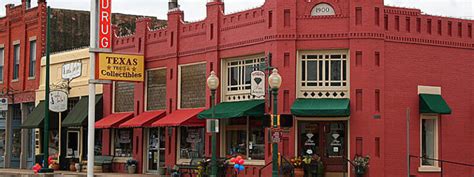 Historic Downtown Grapevine Guide - Dallas Fort Worth Guide