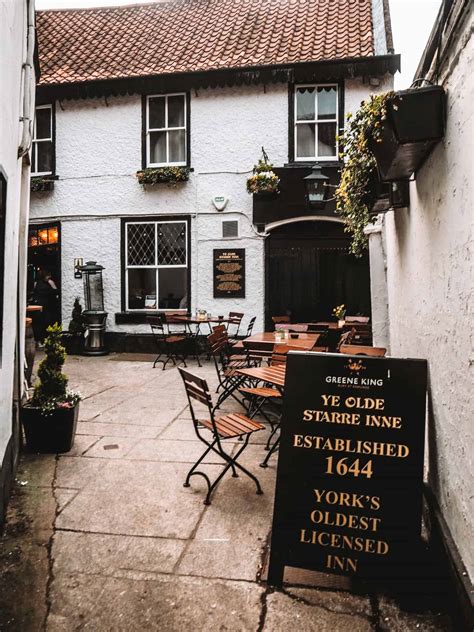 10 Unique & Haunted Places To Eat In York (2025)!