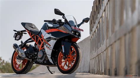 2017 KTM RC390 Review: Old vs new - BikeWale