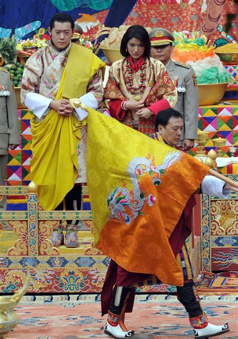 Bhutan Royal Couple S First Public Kiss Photo Gallery