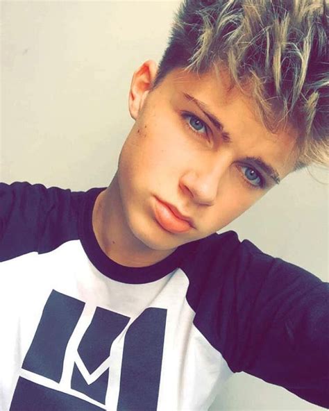 Hrvy On Instagram “make Sure You Add My Snapchat Harv9033 Adding You Guys Back 🙈 ️” Cute White