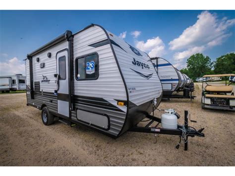 RVs Under 3500 LBS Review