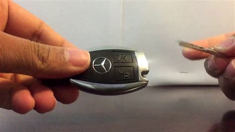 How To Open Mercedes Benz Key And Replace Battery Youtube