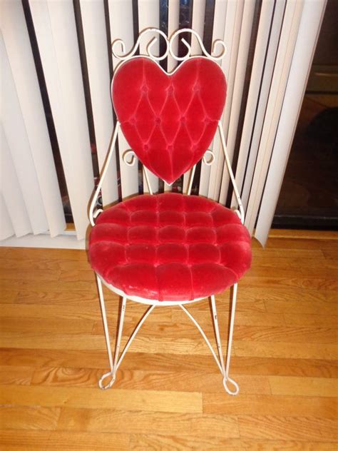 Sale Heart Shaped Chair In Stock