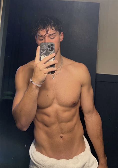 Guys For Gay Eyes On Tumblr