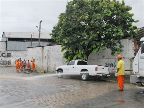 G Ap S Enchente Caminh Es Limpam Ruas E Bueiros Na Zona Leste De Sp