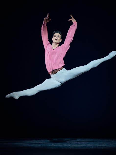 Pin By Annablochl On Ballett All Over The World Male Ballet Dancers