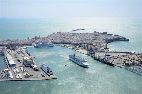 Cádiz inicia la segunda fase de la nueva terminal de contenedores FyH