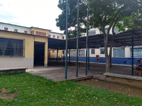 Escola Municipal Poeta Castro Alves - Escola Municipal Castro Alves