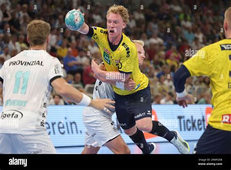 Handball Supercup Final Men Hi Res Stock Photography And Images Alamy