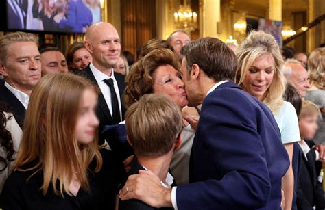 Photo Emmanuel Macron Avec Sa M Re Fran Oise Nogu S Laurence Auzi Re